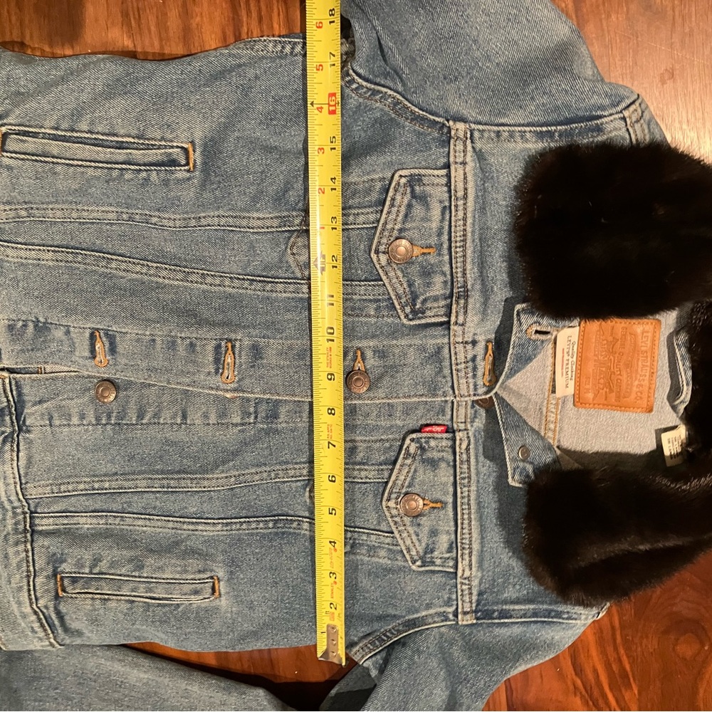 Levi's Classic Blue Denim Jacket with Real Black Mink Fur - Picture 4 of 4